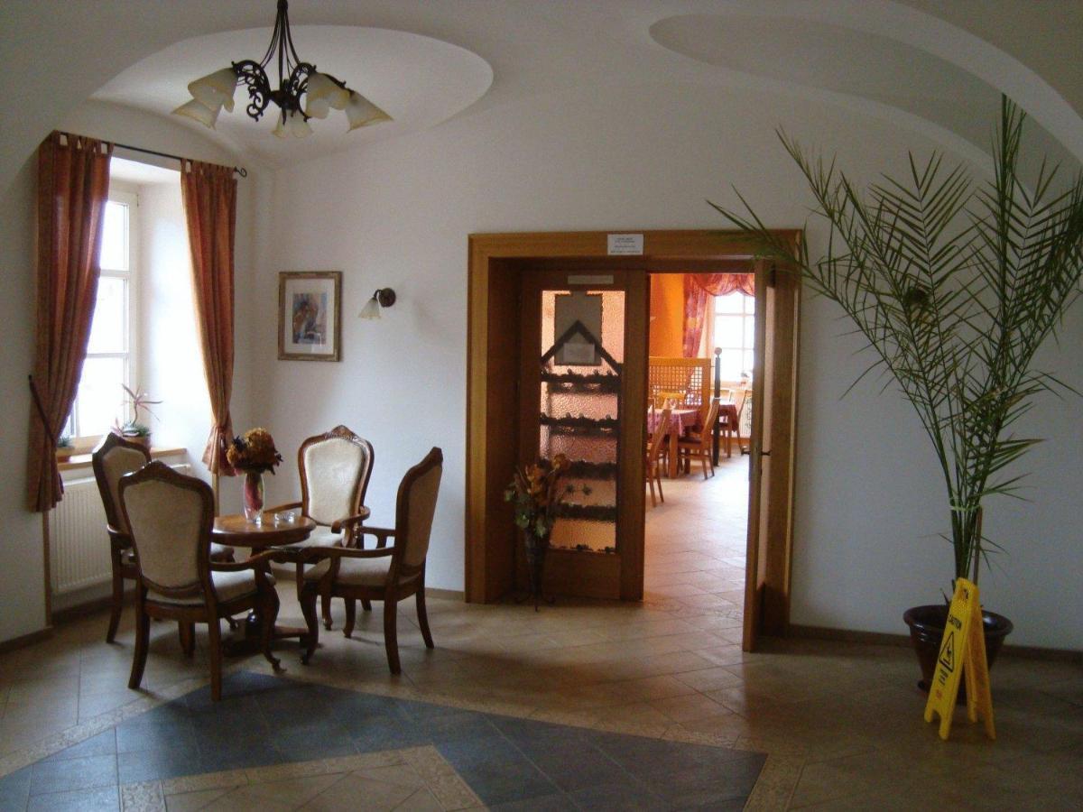 Hotel Zámeček Raspenava Exterior foto